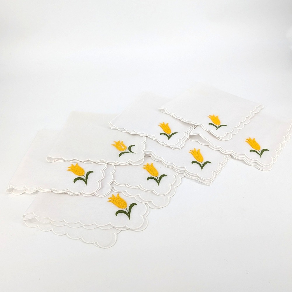 Vintage Vittorio Swiss Yellow Tulip Embroidered Scalloped Napkins Set of 8
